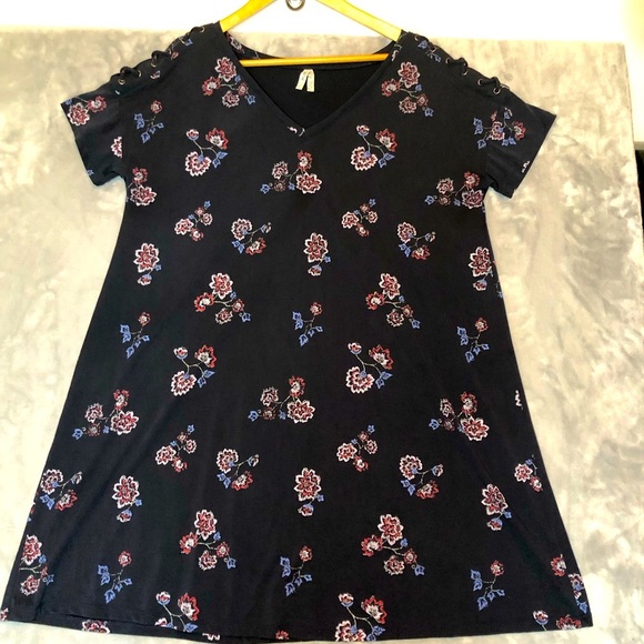 Mudd Women's Casual Summer Dress with Lace up Sleeves Navy Flowered Size Large - Picture 1 of 9